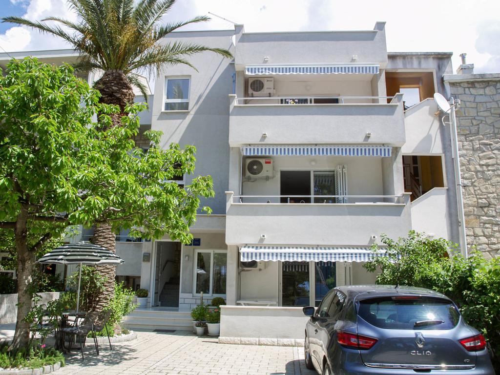 Apartmani M & A Makarska